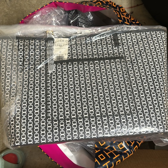 NWT Tory Burch 153170 Gemini Link Tote Black Coated Canvas Shoulder Bag - Picture 8 of 12